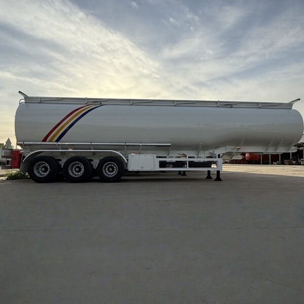 3-axis oil tanker truck - Image 3
