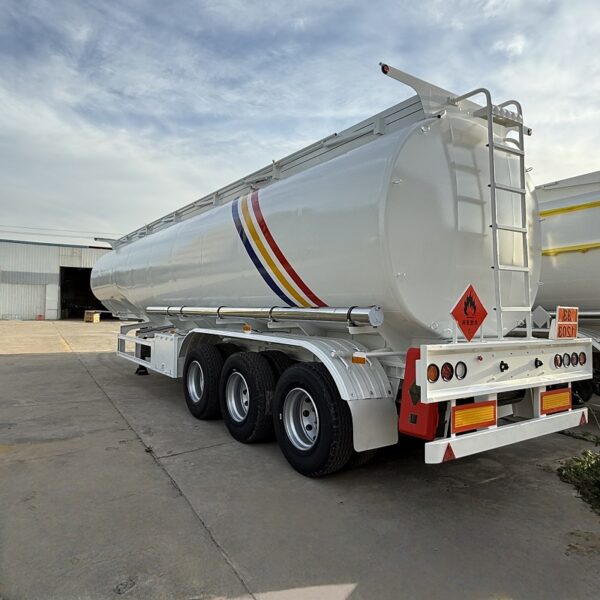 3-axis oil tanker truck - Image 7
