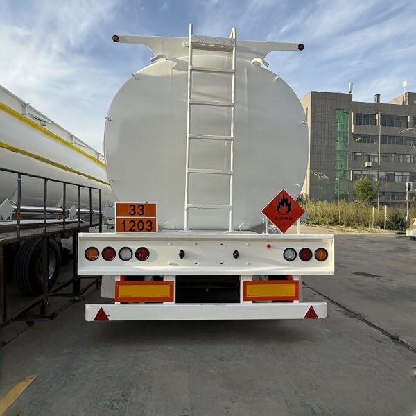 3-axis oil tanker truck - Image 6