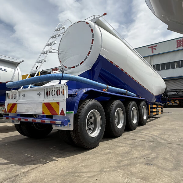 4-axis oil tanker truck - Image 3