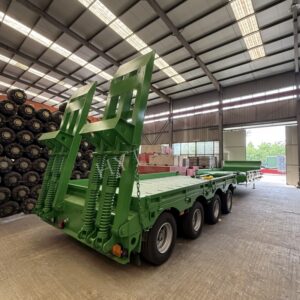 4-axis green pull-out low bed semi-trailer