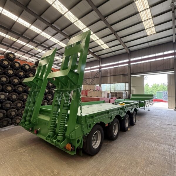 4-axis green pull-out low bed semi-trailer