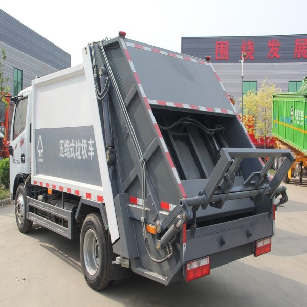 Compressed sanitation truck - Image 6
