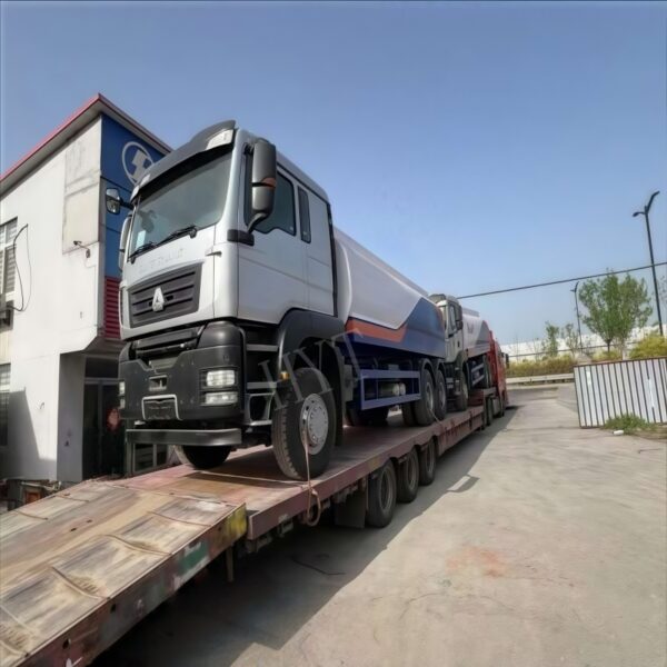 2-axle oil tanker truck - Image 3