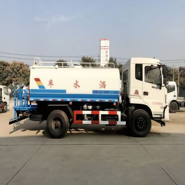 watering truck - Image 4